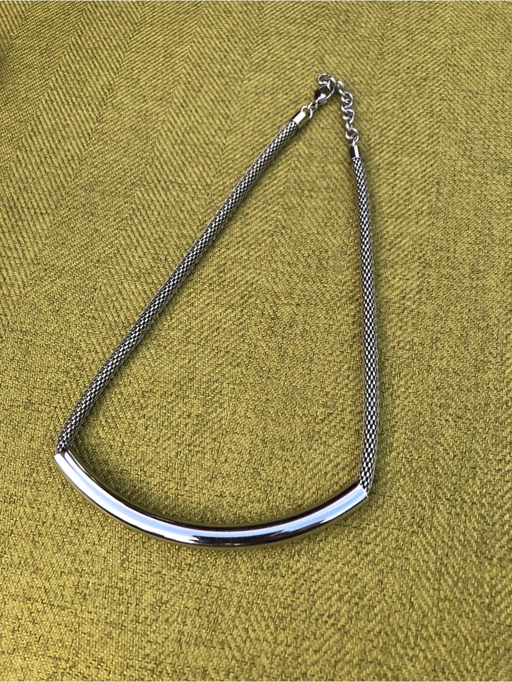 Silver mesh serpentine tube necklace, choker vintage